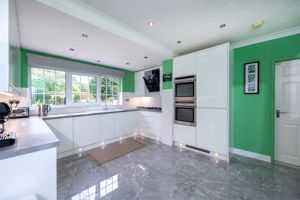Kitchen- click for photo gallery